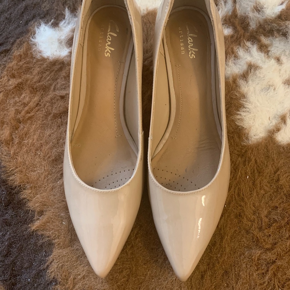Clark’s Nude Pumps - Size 5